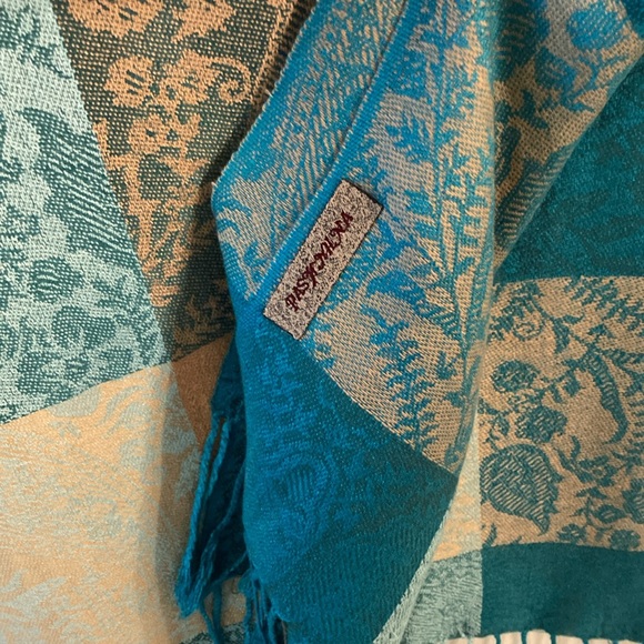 Pashmina Scarf - Picture 3 of 3